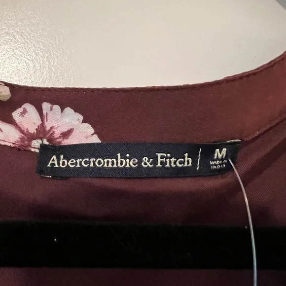 Abercrombie and Fitch. Size Medium. Skater Dress. - Picture 5 of 5